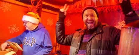 H&F Gl&uuml;hweinverkauf auf dem Hamburg Winter Pride 2025-12-11